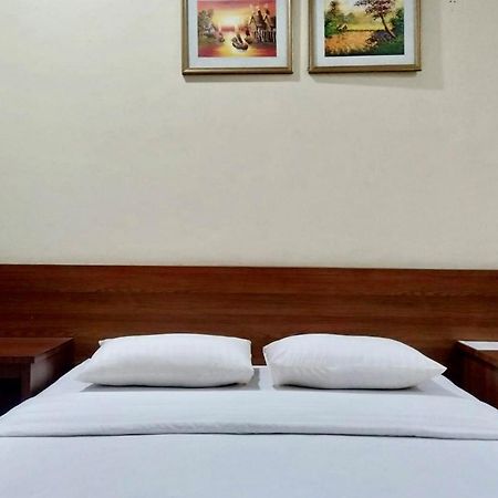 Hotel Shafira Pariaman Syariah Mitra Reddoorz Luaran gambar