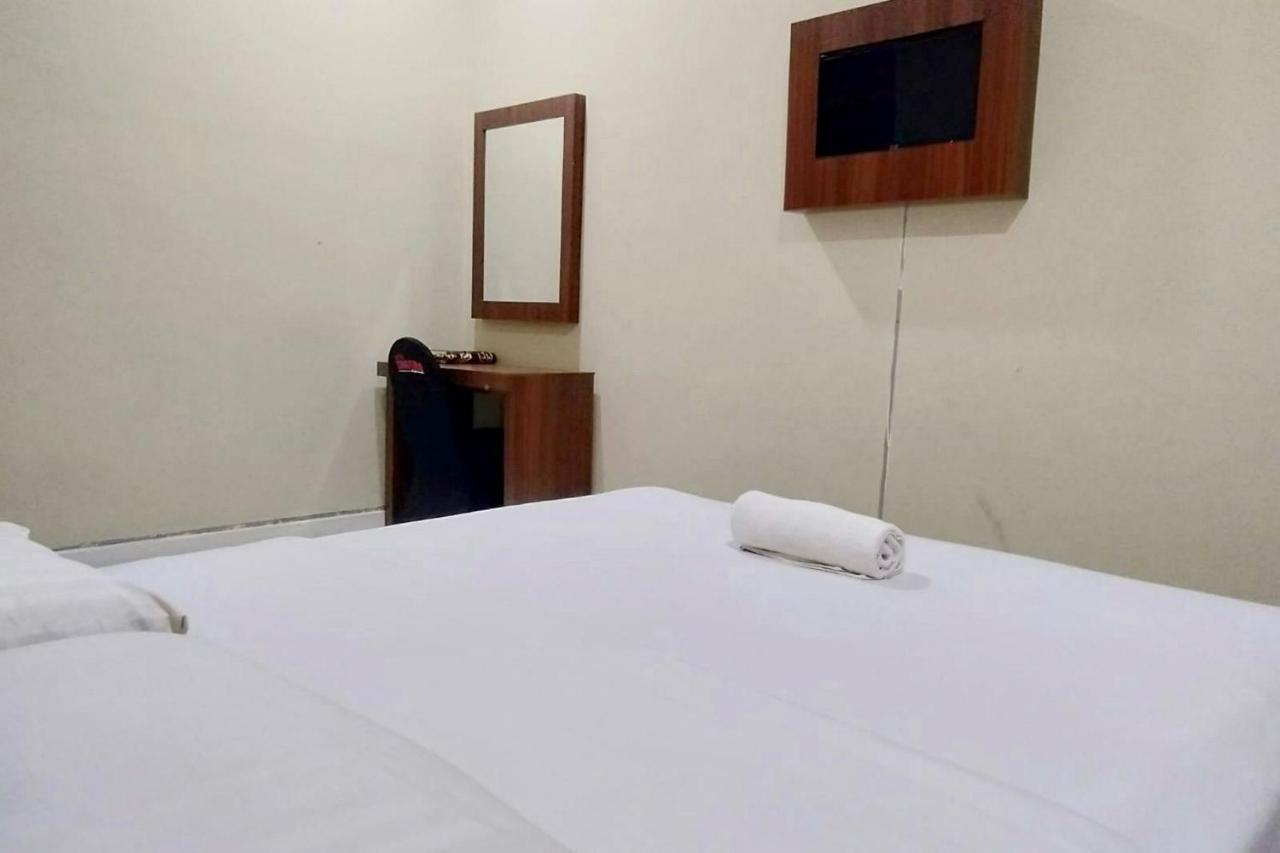 Hotel Shafira Pariaman Syariah Mitra Reddoorz Luaran gambar